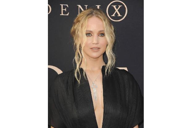 Es verwundert wenig, dass Jennifer Lawrence nicht auf Social Media zu finden ist: Nachdem ihre Apple-Cloud gehackt wurde, ha...