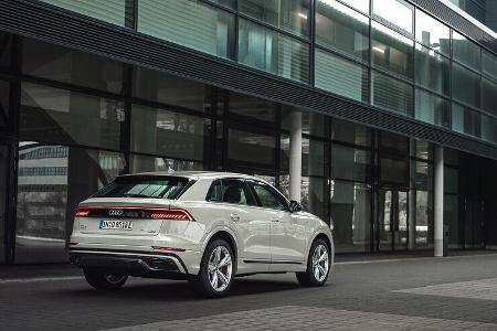 Der Q8 mit Plug-in-Hybrid-Antrieb darf wie seine Brüder immer noch 3,5 Tonnen Anhängelast an den Haken nehmen.