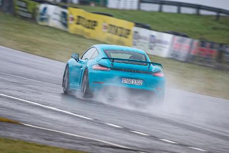 Porsche 718 Cayman GT4