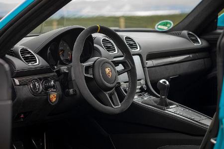 Porsche 718 Cayman GT4