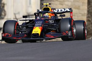 Red Bull vorn, Mercedes schwach