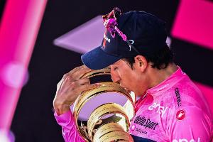 Giro-Sieger Bernal positiv auf Corona getestet