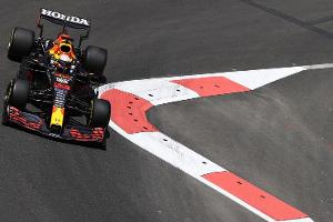 Verstappen vor Ferrari