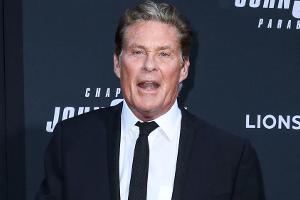 #ÄrmelHoch: David Hasselhoff unterstützt deutsche Impfkampagne