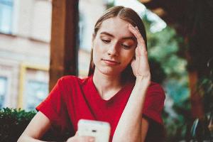 "Toxic Positivity": Wann positive Vibes schaden können