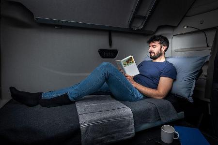 IVECO S-Way Zugmaschine