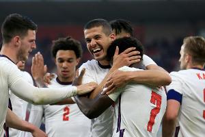 Frankreich und England siegen - Niederlande nur 2:2 gegen Schottland