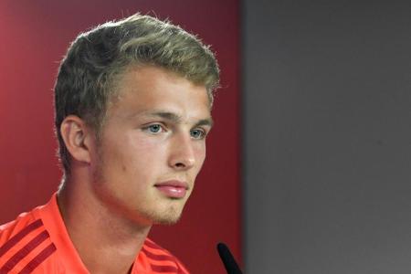 Kiel leiht Bayern-Stürmer Arp für ein Jahr aus Kiel leiht Bayern-Stürmer Arp für ein Jahr aus