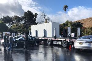 Mobile Ladestation mit sogenanntem Megapack