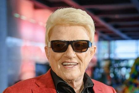 Heino ordnet seinen musikalischen Nachlass. Heino ordnet seinen musikalischen Nachlass.