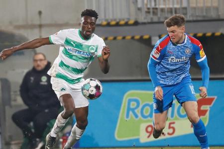Fürth verlängert mit Abiama Fürth verlängert mit Abiama