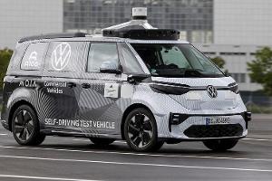 Autonomer Elektro-Bulli fährt ab 2025 Passagiere