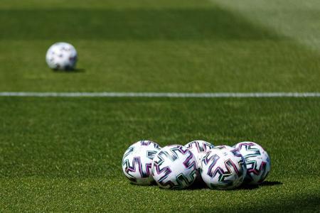 Kraus erneuert Forderung nach Frauenquote im Spitzenfußball Kraus erneuert Forderung nach Frauenquote im Spitzenfußball