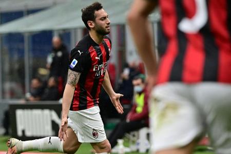 Ex-Bundesliga-Ass Calhanoglu bestätigt Wechsel zu Inter Ex-Bundesliga-Ass Calhanoglu bestätigt Wechsel zu Inter