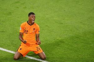 Oranje stürmt als Gruppensieger ins EM-Achtelfinale