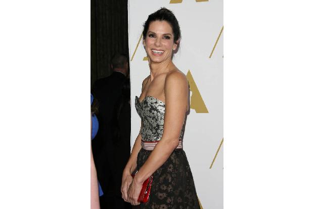 ...heftig atmend. Der Stalker Corbett wurde auf dem Grundstück der Oscar-Preisträgerin festgenommen, saß in U-Haft und muss ...