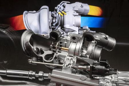 Mercedes AMG E Performance Hybrid mit elektrischem Abgas-Turbolader