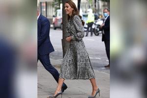 Mit diesem erschwinglichen Karo-Kleid macht Kate Lust auf Herbst