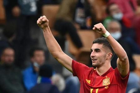 Italiens Weltrekordserie gestoppt: Torres schießt Spanien ins Finale der Nations League Italiens Weltrekordserie gestoppt: Torres schießt Spanien ins Finale der Nations League