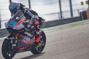 Moto2: Schrötter scheidet aus, Fernandez holt historischen Sieg