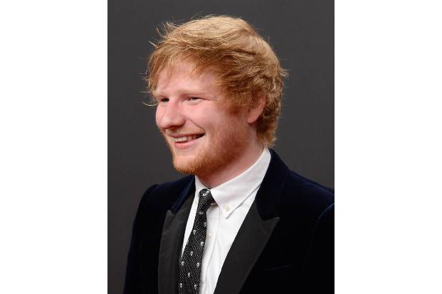 Ed Sheeran ist mit einem bodenständigen Namen gesegnet, aber für seinen Nachwuchs wünschte er sich etwas, nun ja, Grandioser... Ed Sheeran ist mit einem bodenständigen Namen gesegnet, aber für seinen Nachwuchs wünschte er sich etwas, nun ja, Grandioser...