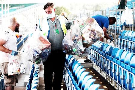 Sebastian Vettel - Müllsammeln / Recycling - GP England 2021