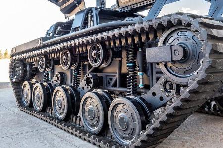 Howe & Howe Ripsaw EV3-F4 Personal Recreational Tank