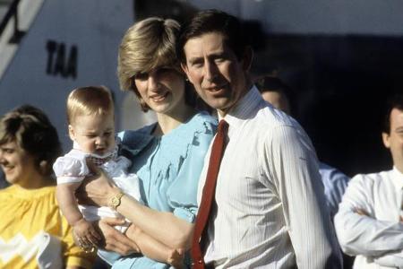 ...von Prinz William 1982 krönte das Liebesmärchen rund um das schillernde Paar. Doch auf den keinen Royal sollte schon bald...
