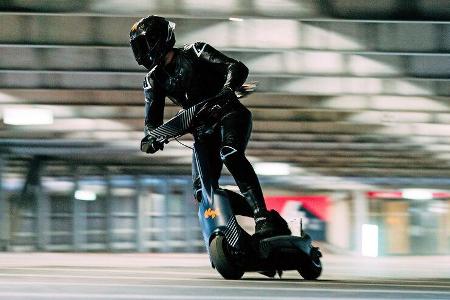 ESKOOTR S1-X Rennscooter