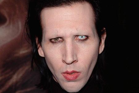 Die Klage gegen Marilyn Manson wegen sexuellen Missbrauchs bleibt bestehen. Die Klage gegen Marilyn Manson wegen sexuellen Missbrauchs bleibt bestehen.