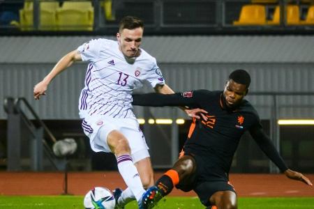 Remis für Kuntz beim Debüt - Niederlande mit Pflichtsieg Remis für Kuntz beim Debüt - Niederlande mit Pflichtsieg