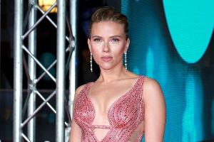 Scarlett Johansson verklagt Disney, weil "Black Widow" gleichzeitig im Kino und auf dem Streaming-Portal Disney+ gestartet ist.