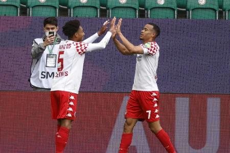Mainz siegt gegen FC Genua Mainz siegt gegen FC Genua