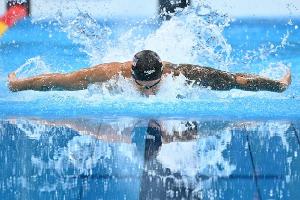 Mit Weltrekord: US-Schwimmstar Dressel gewinnt drittes Gold in Tokio