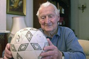 Das SID-Kalenderblatt am 13. Juli: Lucien Laurent erzielt das erste WM-Tor
