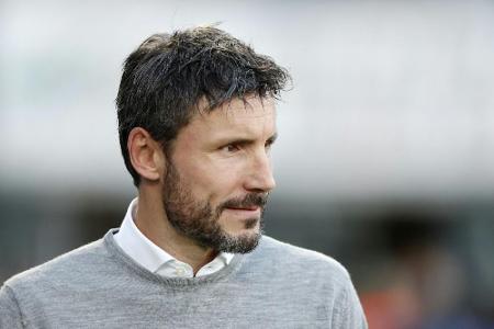 2:1 gegen Aue: Positiver Van-Bommel-Einstand in Wolfsburg 2:1 gegen Aue: Positiver Van-Bommel-Einstand in Wolfsburg