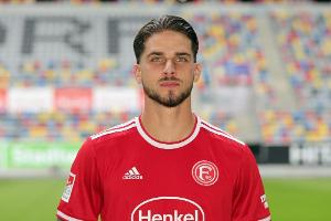 Lobinger unterschreibt Profivertrag bei Fortuna