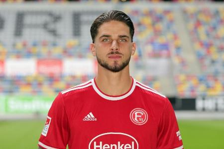 Lobinger unterschreibt Profivertrag bei Fortuna Lobinger unterschreibt Profivertrag bei Fortuna
