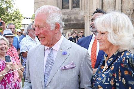 Prinz Charles und Herzogin Camilla im Gespräch mit den Bürgern Prinz Charles und Herzogin Camilla im Gespräch mit den Bürgern