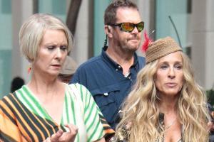 Sarah Jessica Parker (r.) und Cynthia Nixon am Set von "And Just Like That..."