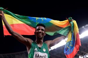 10.000-m-Gold an Äthiopien: Barega spurtet Weltmeister Cheptegei davon