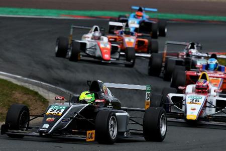 ADAC Formel 4: Hamburger Tramnitz Dritter in Zandvoort ADAC Formel 4: Hamburger Tramnitz Dritter in Zandvoort
