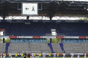 3. Liga mit Gedenkminute und Spendenaufruf