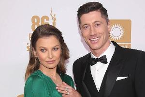 Robert Lewandowskis Frau teilt romantisches Kussfoto