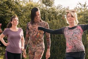 "Eine ganz heiße Nummer 2.0": Waltraud (Gisela Schneeberger, r.) und Maria (Bettina Mittendorfer) bekommen Unterstützung von...