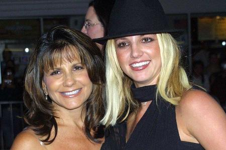 Britney und ihre Mutter Lynne Spears. Britney und ihre Mutter Lynne Spears.