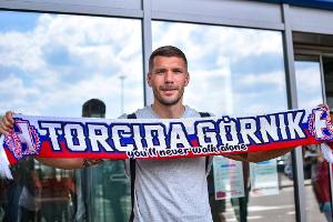 "Mein letzter Klub, mein letzter Schritt": Podolski in Zabrze vorgestellt