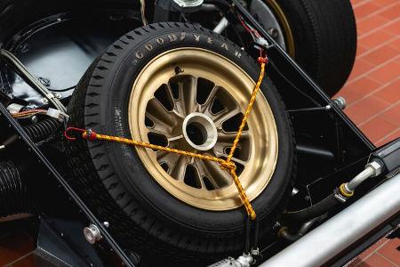 Ford GT40 Alan Mann Lightweight (1966)