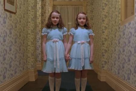 Apropos Stephen King: Natürlich dürfen auch die Zwillinge aus der Adaption seines Buchs Apropos Stephen King: Natürlich dürfen auch die Zwillinge aus der Adaption seines Buchs
