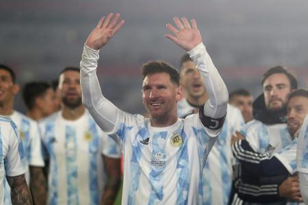 Messi führt Argentiniens Aufgebot an, auch Alario und Palacios nominiert Messi führt Argentiniens Aufgebot an, auch Alario und Palacios nominiert